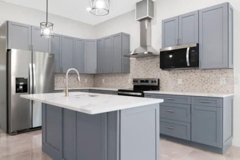Villa ou maison à vendre à Tampa, Floride: 3 chambres, 240.8 m2 № 2141539 - photo 6