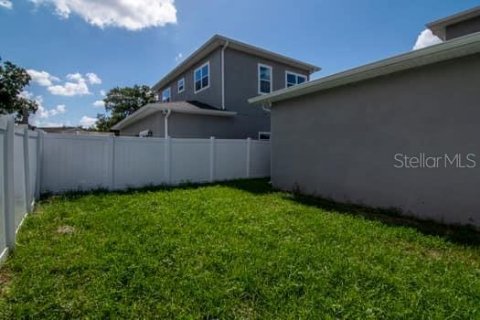 Villa ou maison à vendre à Tampa, Floride: 3 chambres, 240.8 m2 № 2141539 - photo 2