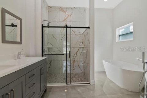 Villa ou maison à vendre à Tampa, Floride: 3 chambres, 240.8 m2 № 2141539 - photo 17