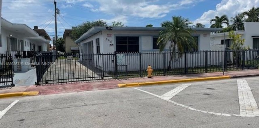 Propiedad comercial en Miami Beach, Florida 170.94 m2 № 1939205