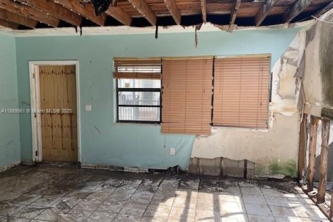 Propiedad comercial en venta en Miami Beach, Florida, 170.94 m2 № 1939205 - foto 5