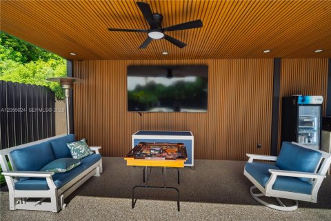 Casa en alquiler en Miami, Florida, 4 dormitorios, 430.32 m2 № 2251669 - foto 21