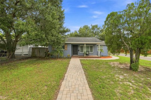 House in Tampa, Florida 3 bedrooms, 156.54 sq.m. № 2352268