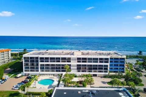 Condo in Boca Raton, Florida, 2 bedrooms № 2253625 - photo 17