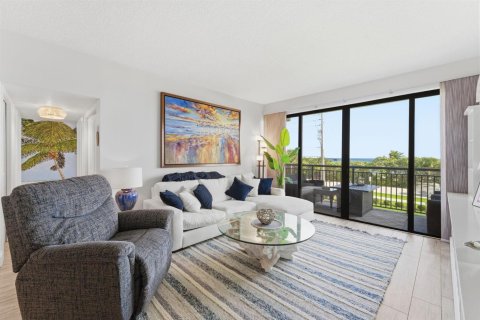 Condo in Boca Raton, Florida, 2 bedrooms № 2253625 - photo 4