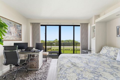 Condo in Boca Raton, Florida, 2 bedrooms № 2253625 - photo 13