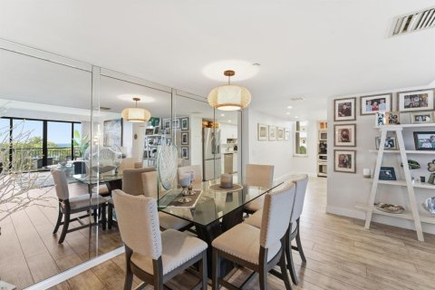Condo in Boca Raton, Florida, 2 bedrooms № 2253625 - photo 8