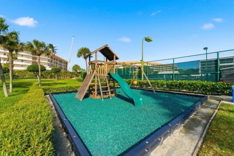 Condo in Boca Raton, Florida, 2 bedrooms № 2253625 - photo 26