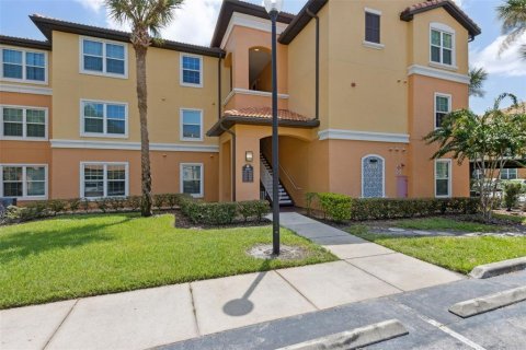 Condominio en venta en Orlando, Florida, 2 dormitorios, 96.9 m2 № 1856328 - foto 1