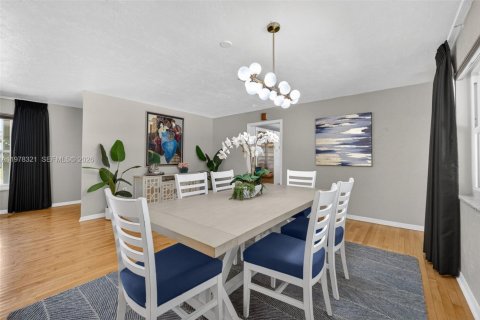 House in St. Lucie, Florida 4 bedrooms, 385.73 sq.m. № 2254286 - photo 25