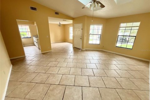 Apartamento en alquiler en Altamonte Springs, Florida, 2 dormitorios, 100.06 m2 № 2284418 - foto 2