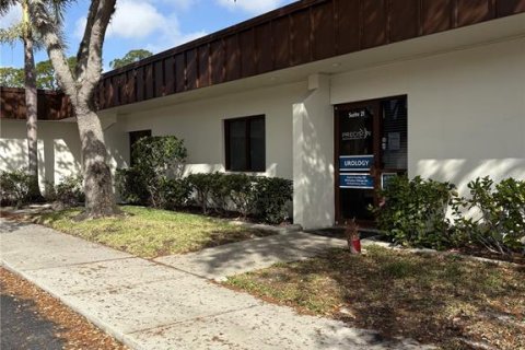 Immobilier commercial à Port Charlotte, Floride 288.74 m2 № 2406381