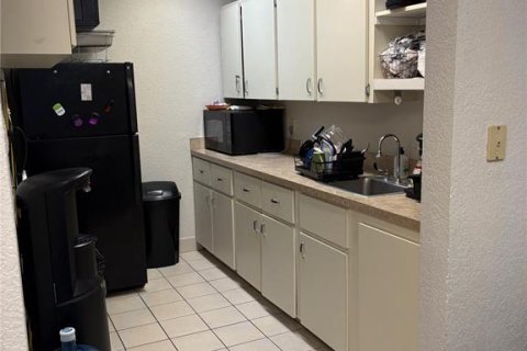 Immobilier commercial à vendre à Port Charlotte, Floride: 288.74 m2 № 2406381 - photo 5