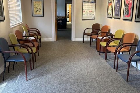Immobilier commercial à vendre à Port Charlotte, Floride: 288.74 m2 № 2406381 - photo 2