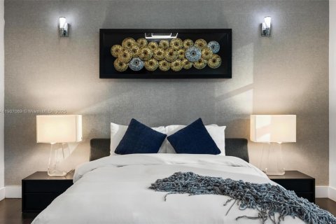 House in Fort Lauderdale, Florida 7 bedrooms, 712.93 sq.m. № 2012667 - photo 15