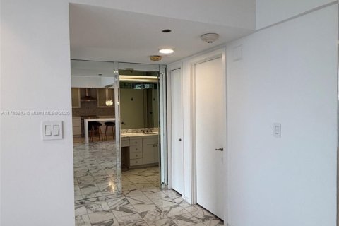 Снять в аренду кондоминиум в Авентура, Флорида 2 спальни, 100.06м2, № 1962976 - фото 5