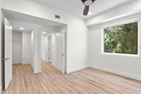 Купить таунхаус в Клируотер, Флорида 5 комнат, 308.71м2, № 2107181 - фото 27