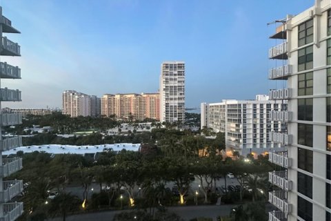 Condo in Key Biscayne, Florida, 2 bedrooms  № 1811306 - photo 7