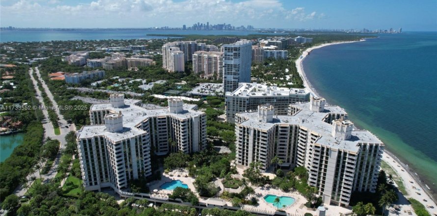 Condo in Key Biscayne, Florida, 2 bedrooms  № 1811306