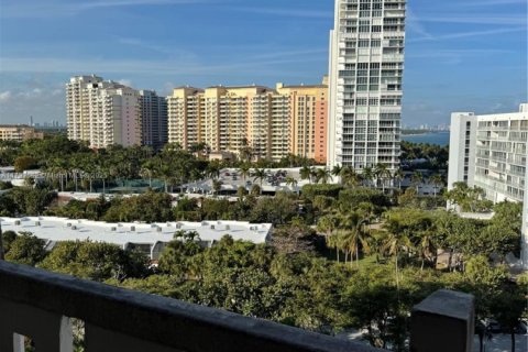 Condo in Key Biscayne, Florida, 2 bedrooms  № 1811306 - photo 16