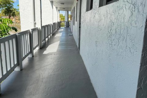 Condo in Margate, Florida, 1 bedroom  № 2250118 - photo 11