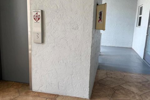 Condo in Margate, Florida, 1 bedroom  № 2250118 - photo 10