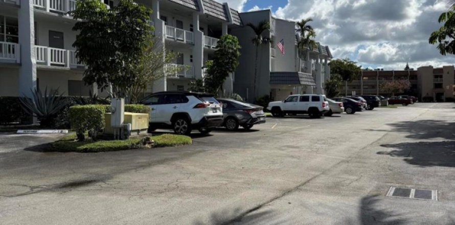 Condo in Margate, Florida, 1 bedroom  № 2250118