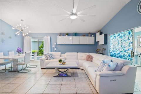 Купить кондоминиум в Сан-Сити-Центр, Флорида 8 комнат, 144.56м2, № 1912657 - фото 12