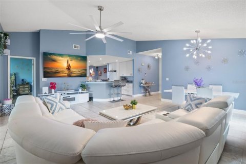 Купить кондоминиум в Сан-Сити-Центр, Флорида 8 комнат, 144.56м2, № 1912657 - фото 10