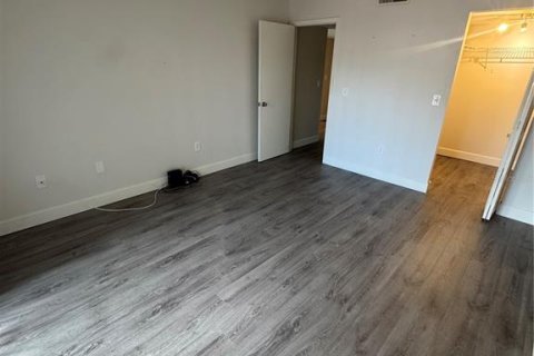Copropriété à louer à Clearwater, Floride: 1 chambre, 71.07 m2 № 2308612 - photo 8