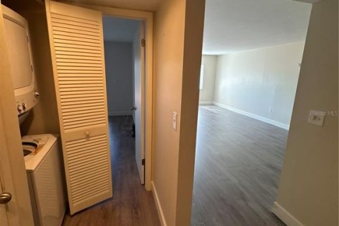 Copropriété à louer à Clearwater, Floride: 1 chambre, 71.07 m2 № 2308612 - photo 2