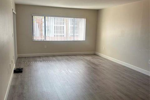 Copropriété à louer à Clearwater, Floride: 1 chambre, 71.07 m2 № 2308612 - photo 7