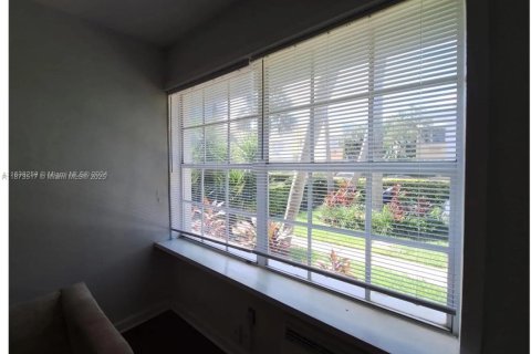 Снять в аренду кондоминиум в Майами-Бич, Флорида 1 спальня, 39.95м2, № 1898152 - фото 12