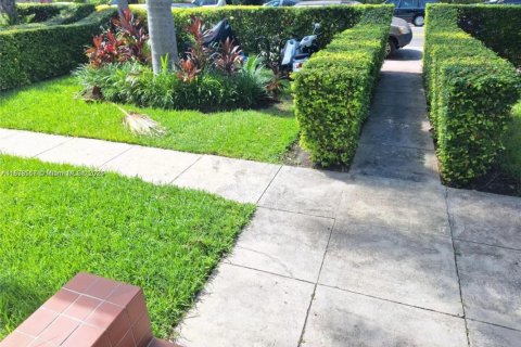 Снять в аренду кондоминиум в Майами-Бич, Флорида 1 спальня, 39.95м2, № 1898152 - фото 3