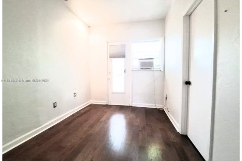 Снять в аренду кондоминиум в Майами-Бич, Флорида 1 спальня, 39.95м2, № 1898152 - фото 14