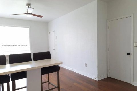 Снять в аренду кондоминиум в Майами-Бич, Флорида 1 спальня, 39.95м2, № 1898152 - фото 6