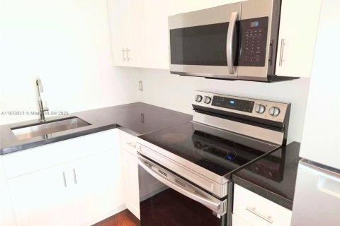 Снять в аренду кондоминиум в Майами-Бич, Флорида 1 спальня, 39.95м2, № 1898152 - фото 10