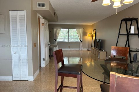 Condominio en venta en Deerfield Beach, Florida, 2 dormitorios, 100.33 m2 № 1811714 - foto 13