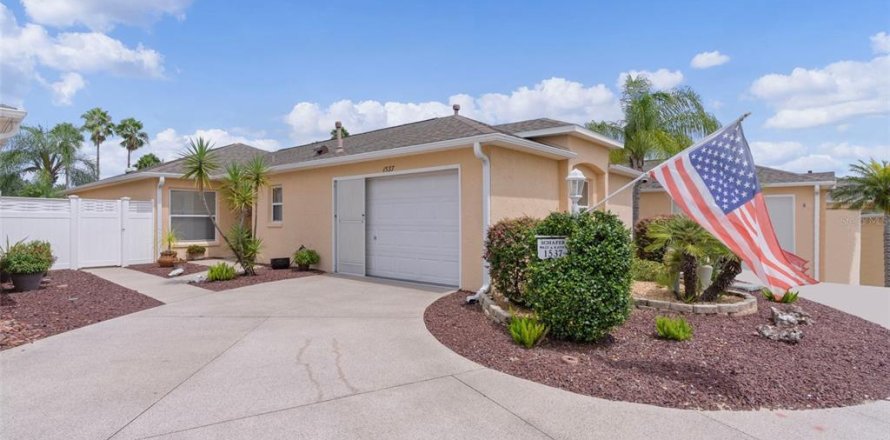House in The Villages, Florida 3 bedrooms, 130.62 sq.m. № 1911014