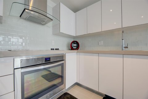 Condominio en alquiler en Miami, Florida, 2 dormitorios, 96.62 m2 № 2040140 - foto 27