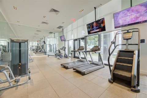 Condominio en alquiler en Miami, Florida, 2 dormitorios, 96.62 m2 № 2040140 - foto 29