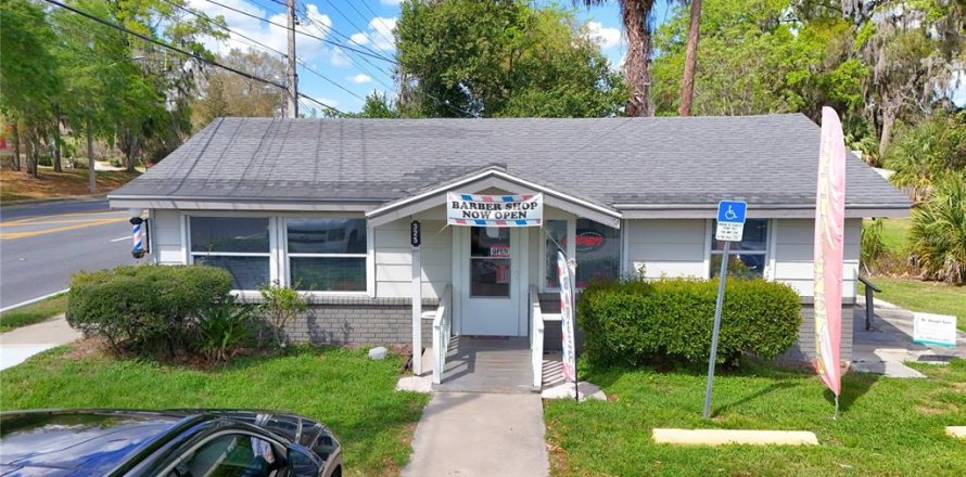 Commercial property in Ocala, Florida № 2228758