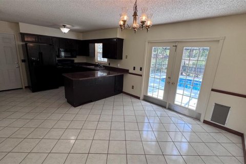 House in Ocala, Florida 3 bedrooms, 124.86 sq.m. № 2199112 - photo 18