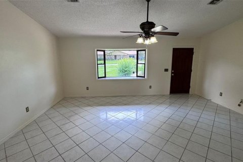 House in Ocala, Florida 3 bedrooms, 124.86 sq.m. № 2199112 - photo 24
