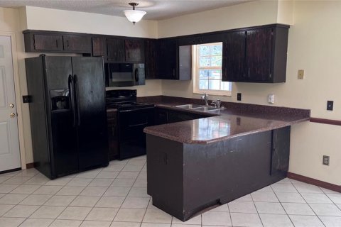 House in Ocala, Florida 3 bedrooms, 124.86 sq.m. № 2199112 - photo 14