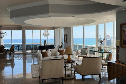 Condo in Fort Lauderdale, Florida, 5 bedrooms  № 2189664 - photo 9