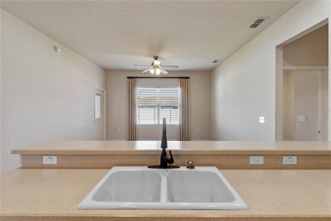 House in Lakeland, Florida 3 bedrooms, 155.52 sq.m. № 1583658 - photo 13