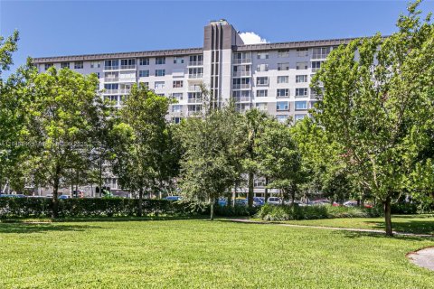 Copropriété à vendre à Hollywood, Floride: 1 chambre, 78.41 m2 № 1842782 - photo 29