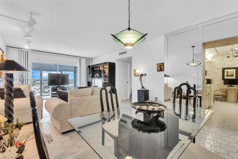 Copropriété à vendre à Hollywood, Floride: 1 chambre, 78.41 m2 № 1842782 - photo 3