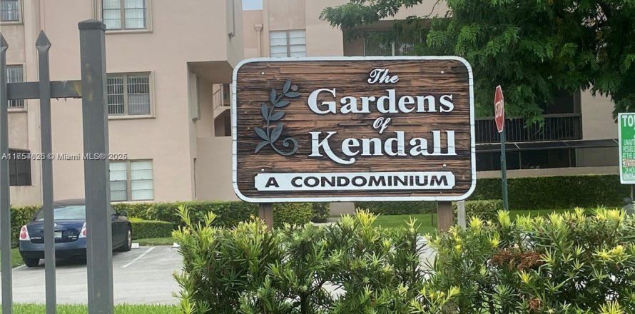 Condominio en Miami, Florida, 1 dormitorio  № 1707235
